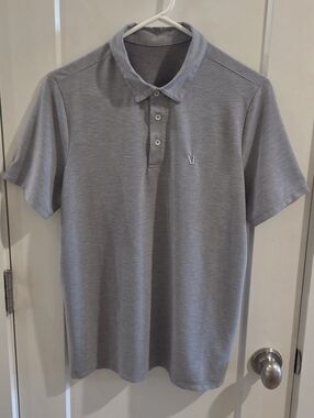 Vuori Knit Twill Performance Logo Polo Shirt - Size Small V1004 - Heathered Grey